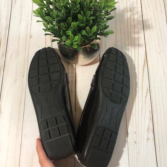 Monogram LV patent leather loafers - Picture 8 of 8